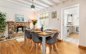 Ivydene - Beautiful Cottage, Stone Throw From Beach, Wonderful Sea Views