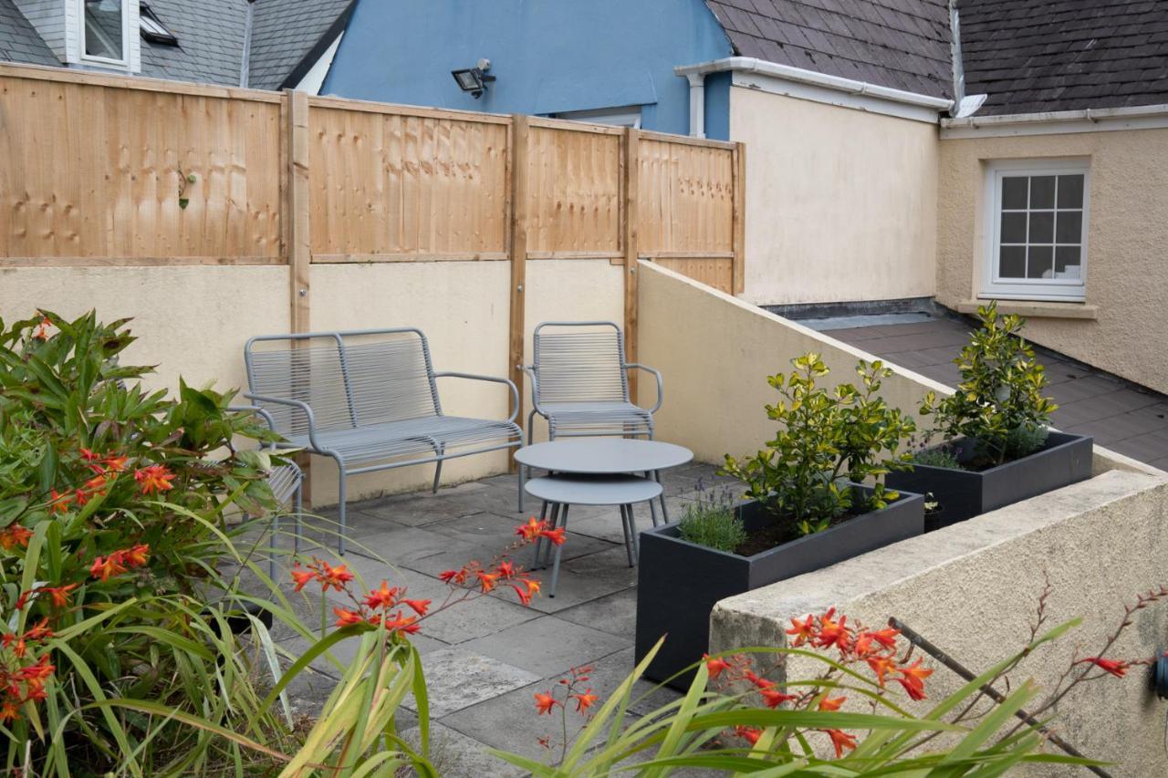 Ivydene - Beautiful Cottage, Stone Throw From Beach, Wonderful Sea Views Saundersfoot Exterior photo